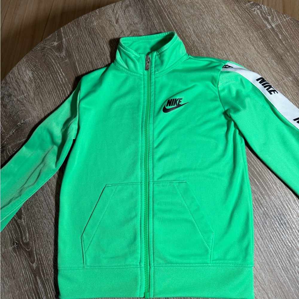 Nike Bright Green Track Jacket. KIDS. 4 T